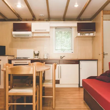 Detached Chalet With Dishwasher, Located In Natural Region Moncontour