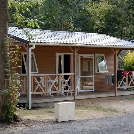 Detached Chalet With Dishwasher, Located In Natural Region *